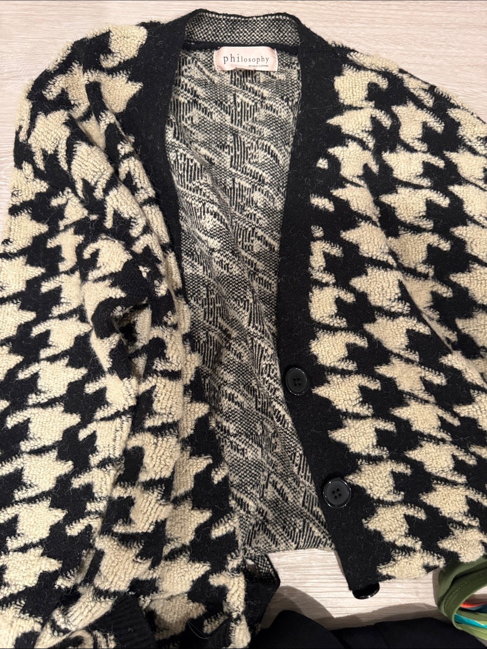Cardigans - Picture 4 of 6